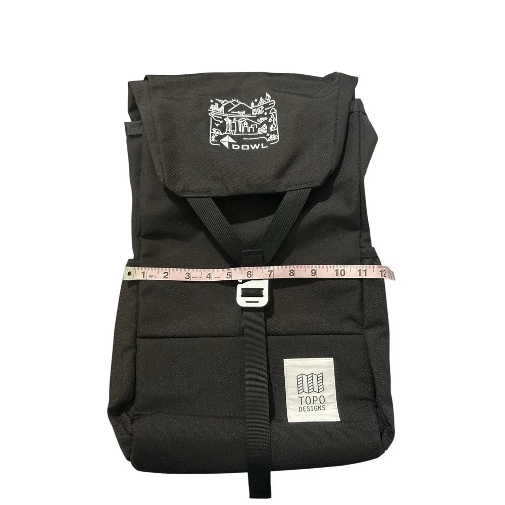 Topo DOWL EMBROIDERED Backpack Black Cinch Flap DayBag Laptop 23L Rooster